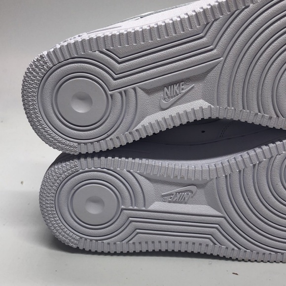 Women’s Air Force 1 ‘07 White DD8959-100 USED Without Box Dirty Laces Size 8 - Picture 12 of 14